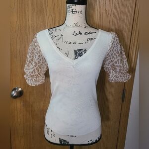 The Nines Boutique Cheetah Leopard Print Puff Sleeve V-neck Top